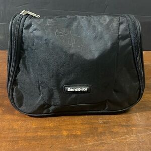 Samsonite toiletry bag black nylon 8x11